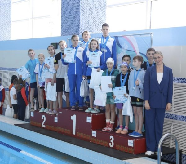 21-22 февраля 2023 в бассейне СК «Сормович» 💦 (25 м) состоялсяТурнир по плаванию «Кубок Юных Чемпионов»🏆 на призы МСМК Александры Веселовой 🏊‍♀️